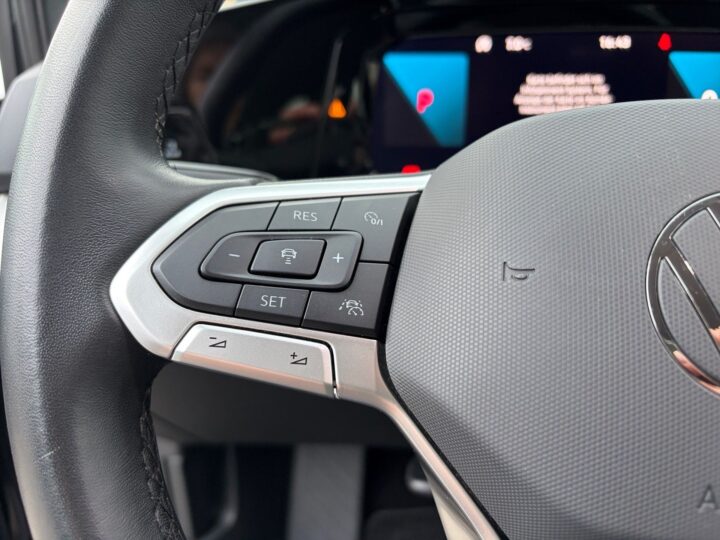 Abbildung Fahrzeugdetailansicht Volkswagen Golf Variant - Nr. 27