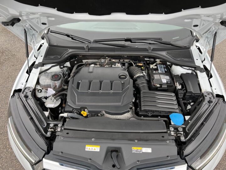 Abbildung Fahrzeugdetailansicht Skoda Octavia - Nr. 34