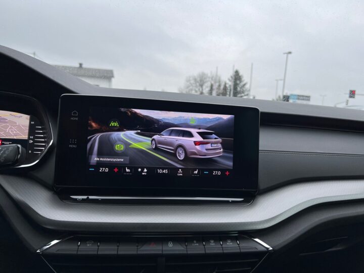 Abbildung Fahrzeugdetailansicht Skoda Octavia - Nr. 22