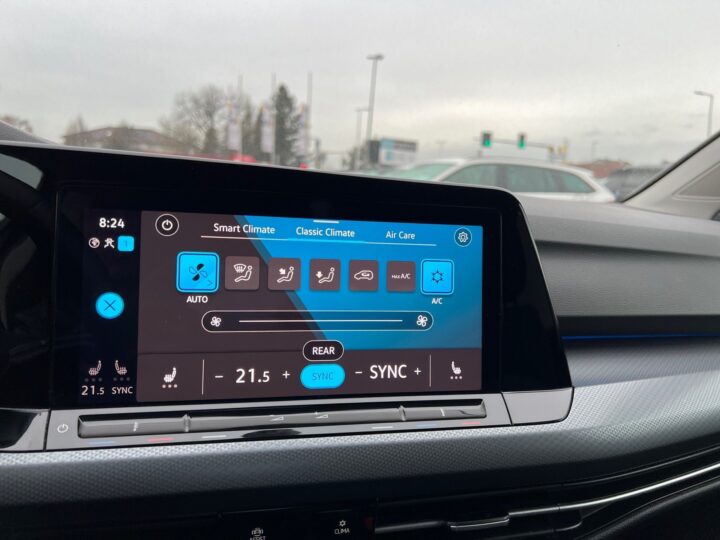 Abbildung Fahrzeugdetailansicht Volkswagen Golf - Nr. 23