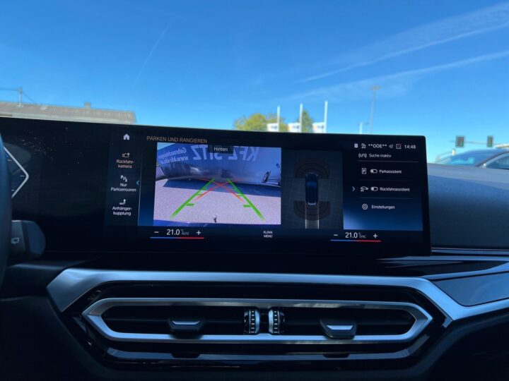 Abbildung Fahrzeugdetailansicht BMW 320 - Nr. 25