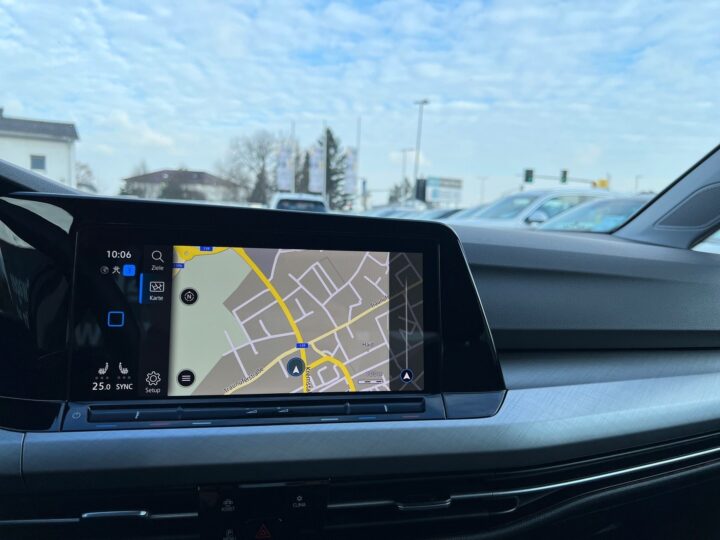 Abbildung Fahrzeugdetailansicht Volkswagen Golf Variant - Nr. 21