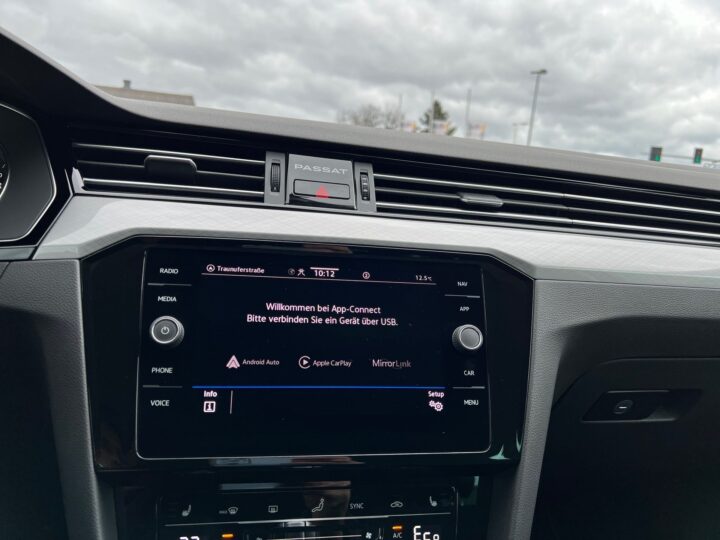 Abbildung Fahrzeugdetailansicht Volkswagen Passat Variant - Nr. 21