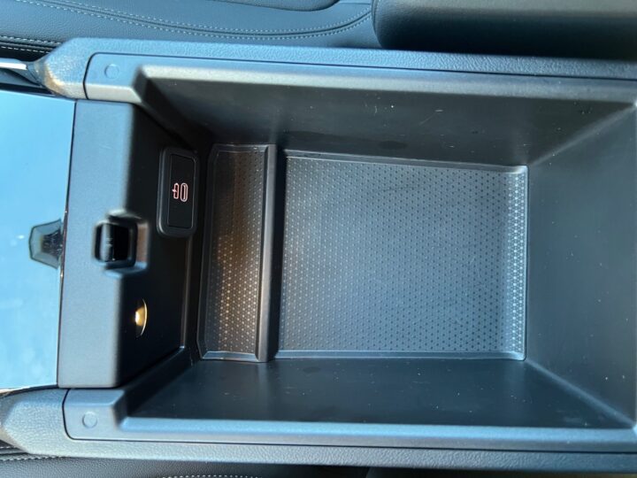 Abbildung Fahrzeugdetailansicht BMW 320 - Nr. 47