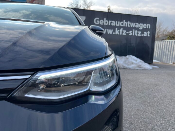 Abbildung Fahrzeugdetailansicht Volkswagen Golf Variant - Nr. 34