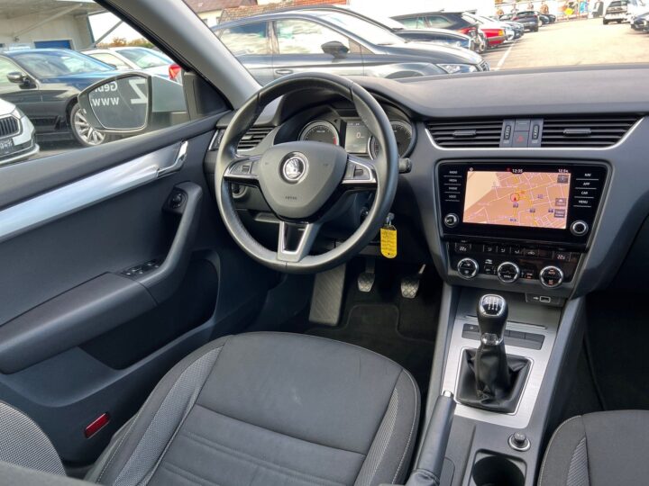 Abbildung Fahrzeugdetailansicht Skoda Octavia - Nr. 11