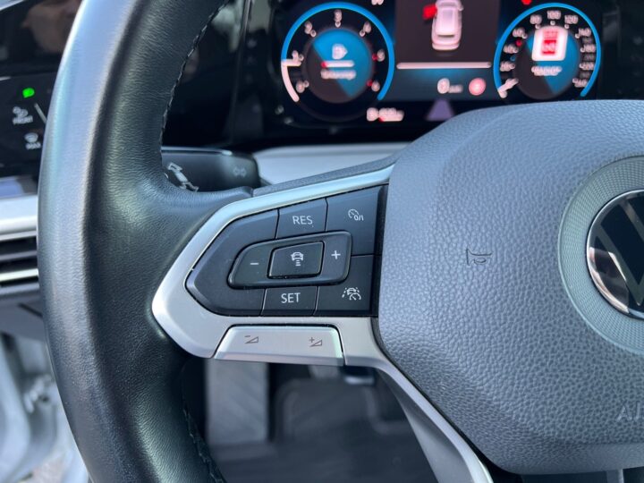 Abbildung Fahrzeugdetailansicht Volkswagen Golf Variant - Nr. 37