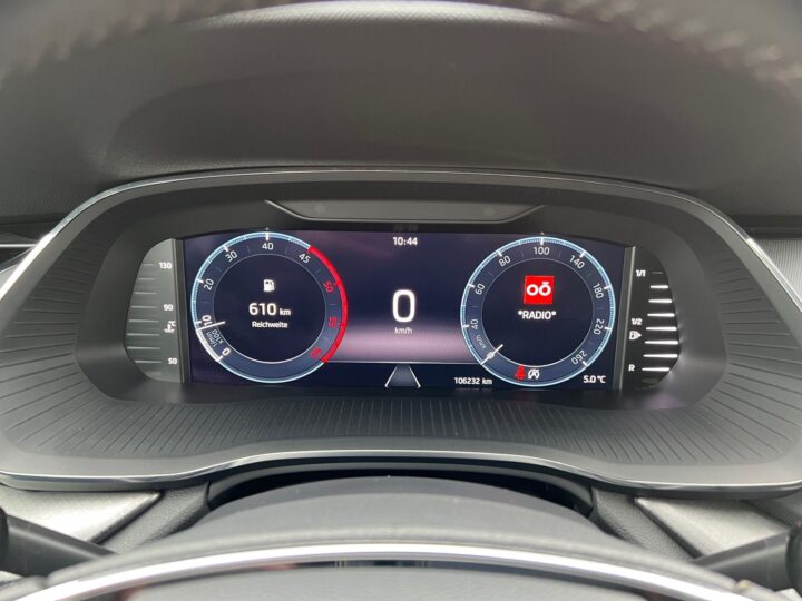 Abbildung Fahrzeugdetailansicht Skoda Octavia - Nr. 16