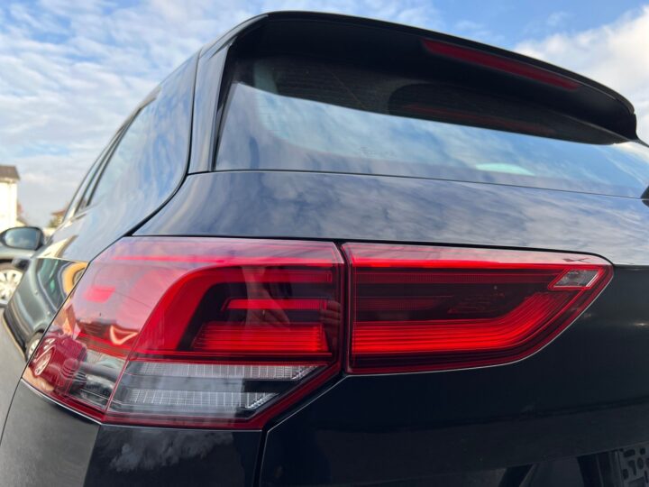 Abbildung Fahrzeugdetailansicht Volkswagen Golf Variant - Nr. 36