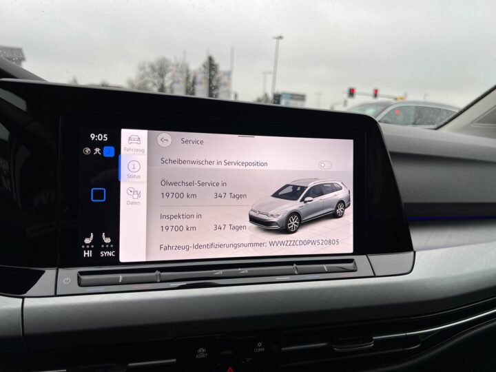 Abbildung Fahrzeugdetailansicht Volkswagen Golf Variant - Nr. 26