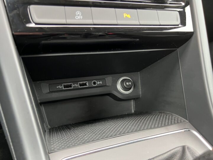 Abbildung Fahrzeugdetailansicht Volkswagen Touran - Nr. 27