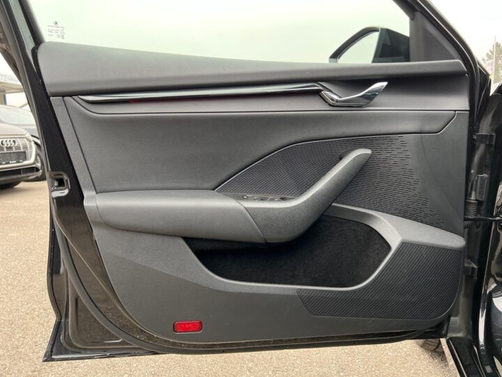 Abbildung Fahrzeugdetailansicht Skoda Octavia - Nr. 30