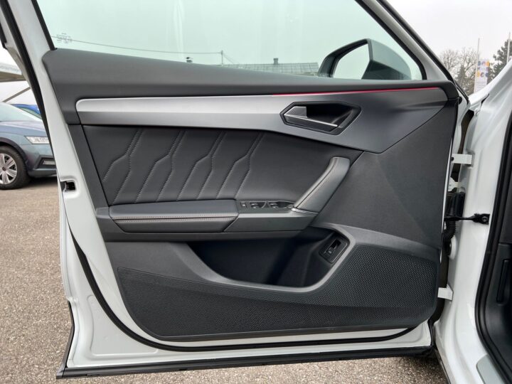 Abbildung Fahrzeugdetailansicht Cupra Formentor - Nr. 30