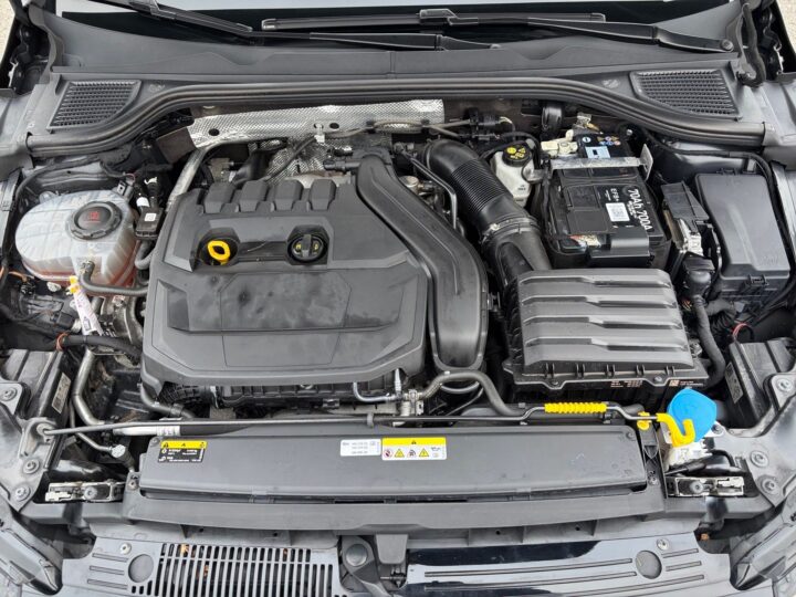 Abbildung Fahrzeugdetailansicht Volkswagen Golf Variant - Nr. 30