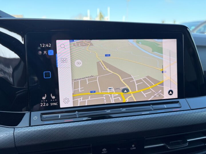 Abbildung Fahrzeugdetailansicht Volkswagen Golf - Nr. 18