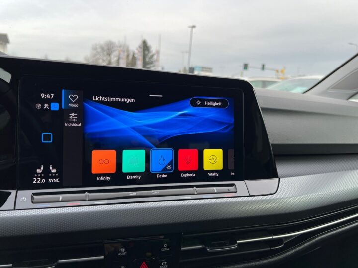 Abbildung Fahrzeugdetailansicht Volkswagen Golf - Nr. 21