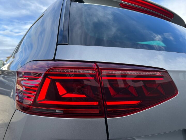 Abbildung Fahrzeugdetailansicht Volkswagen Passat Variant - Nr. 38