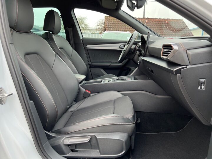 Abbildung Fahrzeugdetailansicht Cupra Formentor - Nr. 32