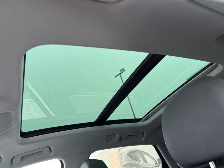 Abbildung Fahrzeugdetailansicht Audi e-tron - Nr. 28