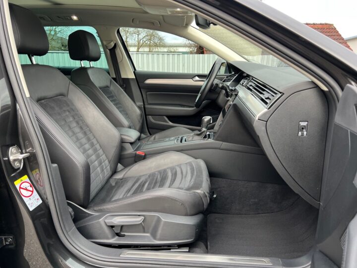 Abbildung Fahrzeugdetailansicht Volkswagen Passat Variant - Nr. 34