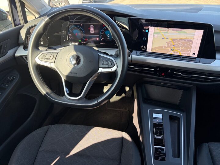 Abbildung Fahrzeugdetailansicht Volkswagen Golf Variant - Nr. 10