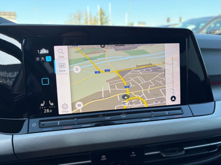 Abbildung Fahrzeugdetailansicht Volkswagen Golf Variant - Nr. 18