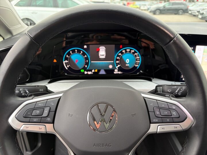 Abbildung Fahrzeugdetailansicht Volkswagen Golf Variant - Nr. 15