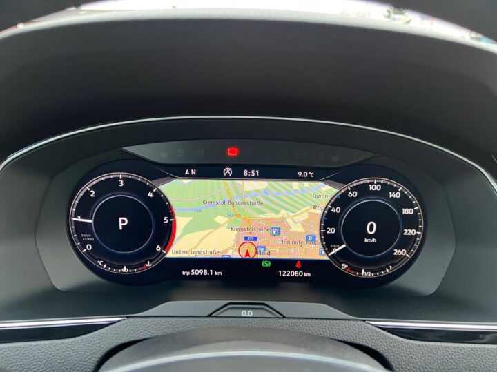 Abbildung Fahrzeugdetailansicht Volkswagen Passat Variant - Nr. 16