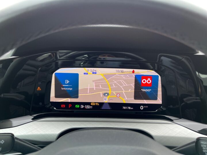 Abbildung Fahrzeugdetailansicht Volkswagen Golf Variant - Nr. 16