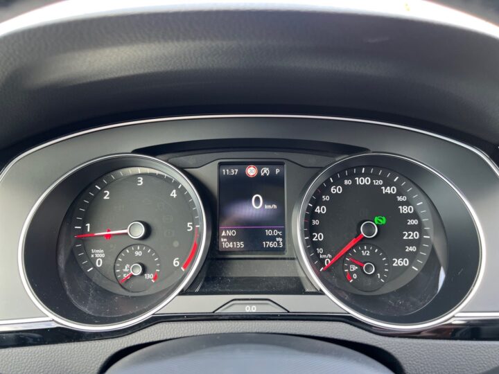 Abbildung Fahrzeugdetailansicht Volkswagen Passat Variant - Nr. 16