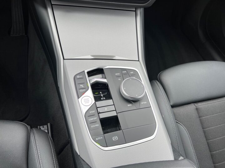 Abbildung Fahrzeugdetailansicht BMW 318 - Nr. 28