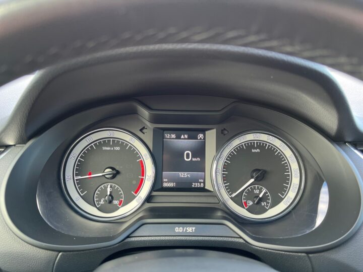 Abbildung Fahrzeugdetailansicht Skoda Octavia - Nr. 16