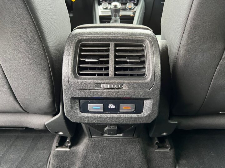 Abbildung Fahrzeugdetailansicht Volkswagen Touran - Nr. 33