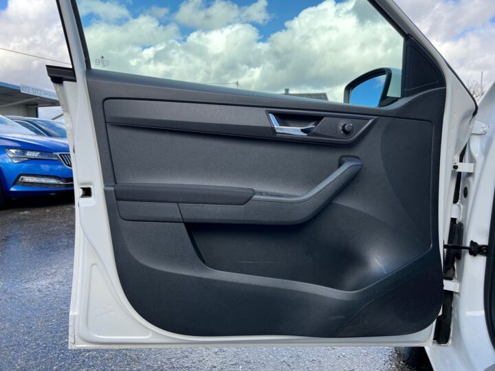 Abbildung Fahrzeugdetailansicht Skoda Fabia - Nr. 30