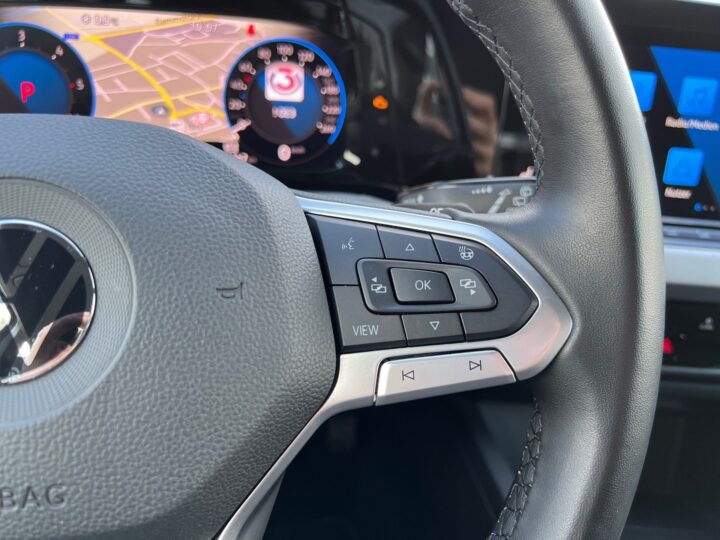 Abbildung Fahrzeugdetailansicht Volkswagen Golf Variant - Nr. 37