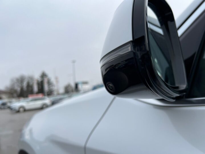 Abbildung Fahrzeugdetailansicht BMW iX3 - Nr. 39