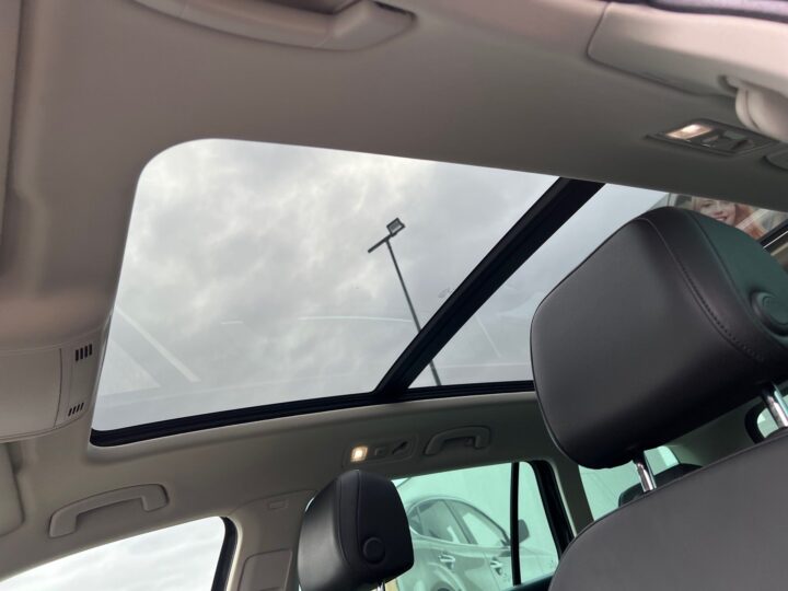 Abbildung Fahrzeugdetailansicht Volkswagen Passat Variant - Nr. 29