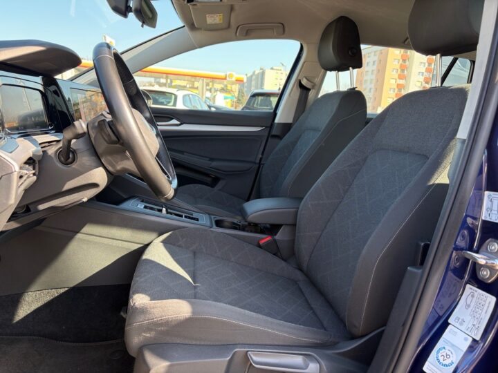 Abbildung Fahrzeugdetailansicht Volkswagen Golf Variant - Nr. 12