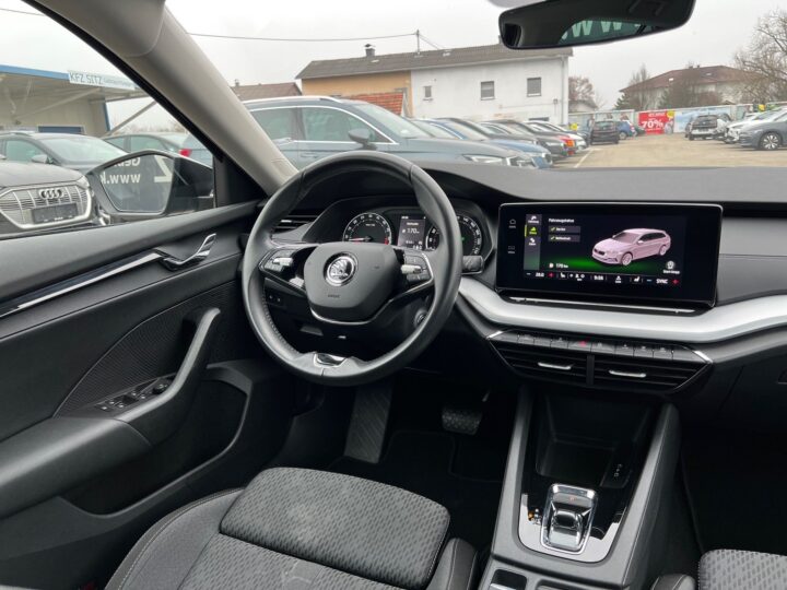 Abbildung Fahrzeugdetailansicht Skoda Octavia - Nr. 11