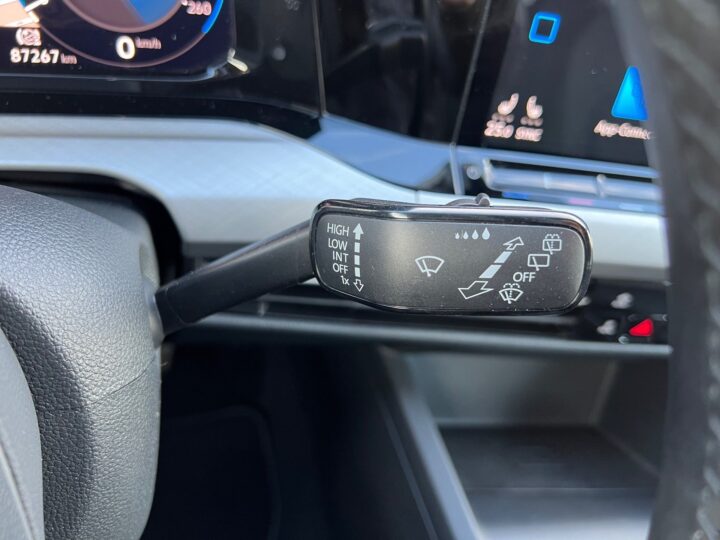 Abbildung Fahrzeugdetailansicht Volkswagen Golf Variant - Nr. 39