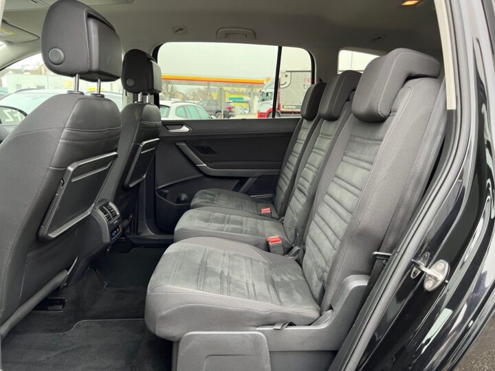 Abbildung Fahrzeugdetailansicht Volkswagen Touran - Nr. 13