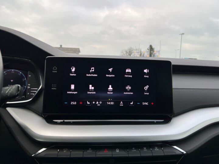 Abbildung Fahrzeugdetailansicht Skoda Octavia - Nr. 18