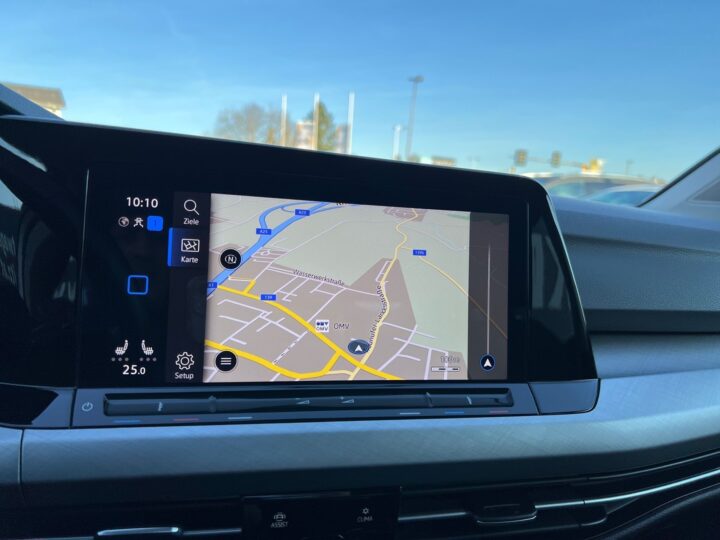 Abbildung Fahrzeugdetailansicht Volkswagen Golf Variant - Nr. 21