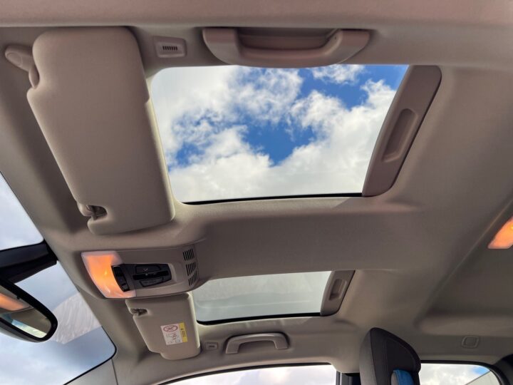 Abbildung Fahrzeugdetailansicht BMW i3 - Nr. 24