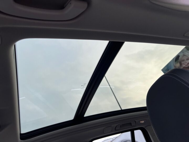 Abbildung Fahrzeugdetailansicht BMW iX3 - Nr. 29