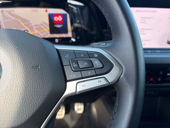 Abbildung Fahrzeugdetailansicht Volkswagen Golf - Nr. 27