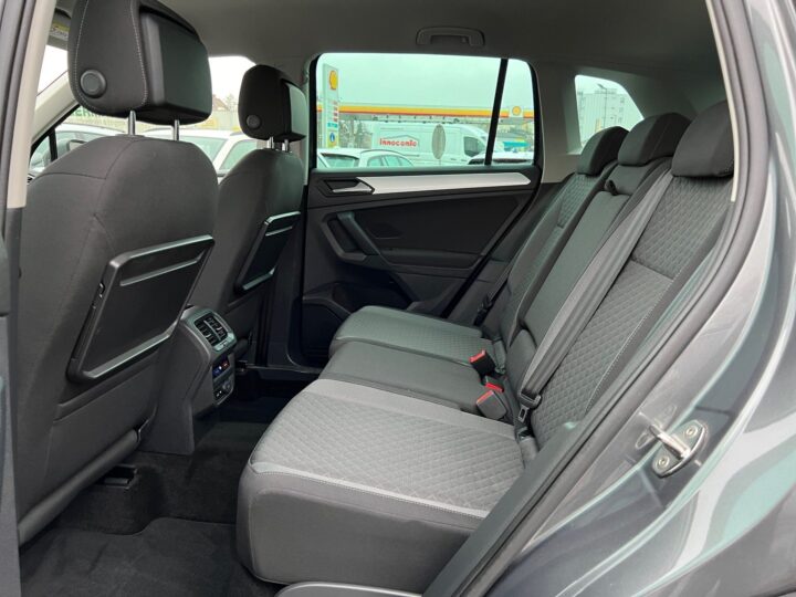 Abbildung Fahrzeugdetailansicht Volkswagen Tiguan - Nr. 13