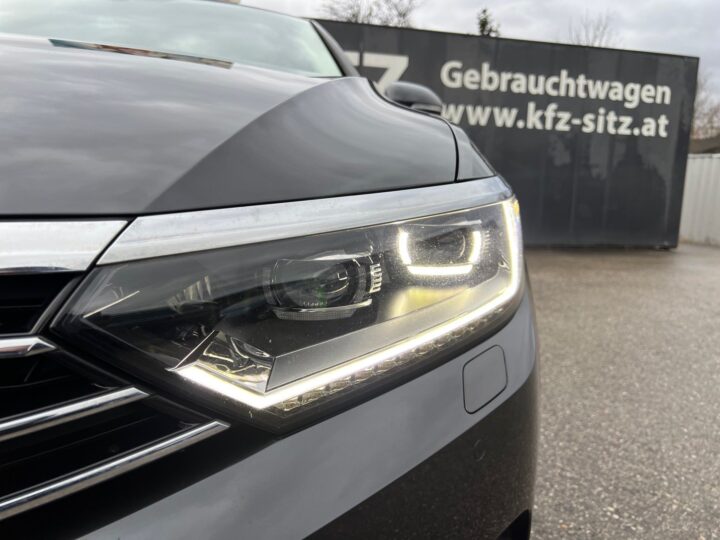 Abbildung Fahrzeugdetailansicht Volkswagen Passat Variant - Nr. 36