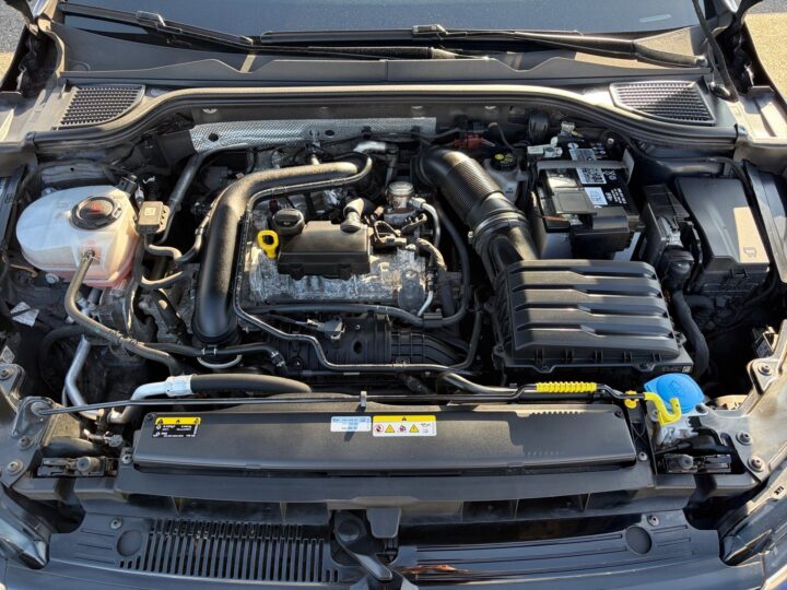 Abbildung Fahrzeugdetailansicht Volkswagen Golf Variant - Nr. 31