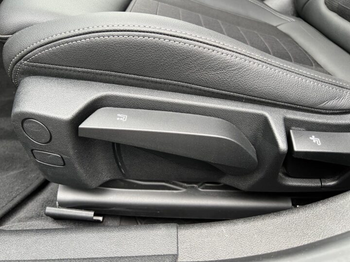 Abbildung Fahrzeugdetailansicht BMW 318 - Nr. 31